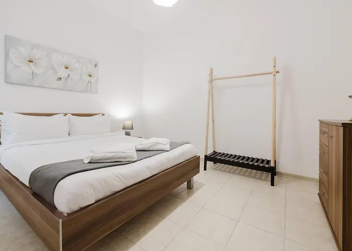 Bugibba Square 3bed By Homely! St. Paul's Bay