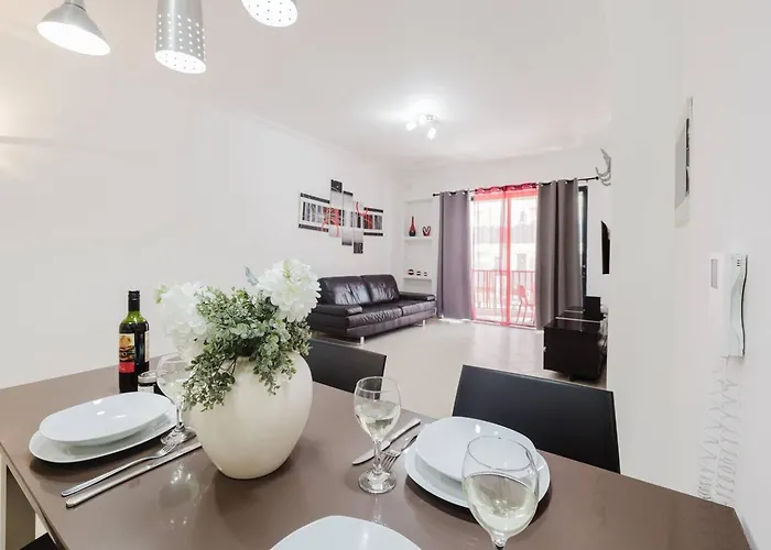 Apartment Bugibba Square 3bed By Homely! St. Paul's Bay