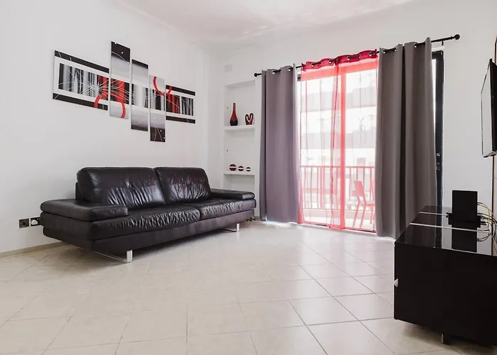 Апартаменты Bugibba Square 3bed By Homely!