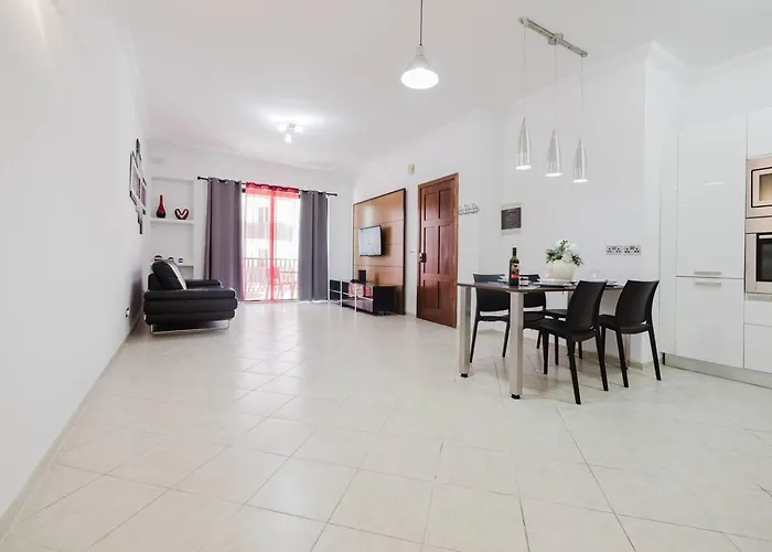 Bugibba Square 3bed By Homely! St. Paul's Bay